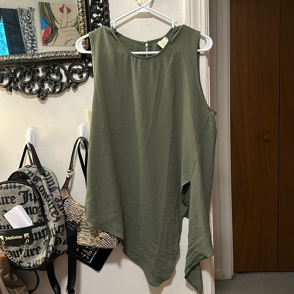 Medium green Japan’s side tie blouse